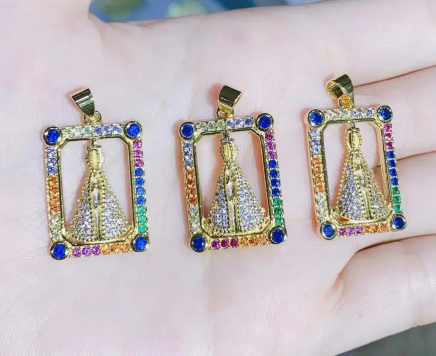 квадратное модное ювелирное изделие с микромощением из CZ-камня, золотой радужный кристалл, религиозный шарм Иисуса, ожерелье-подвеска 